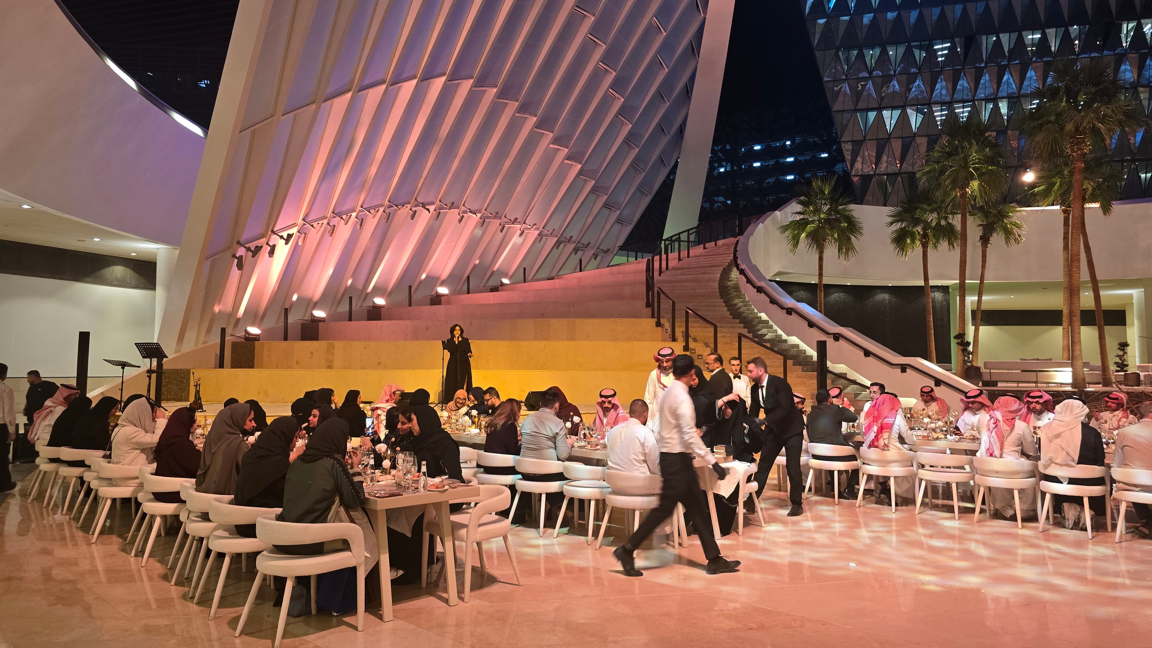 Range Rover — Gala Dinner